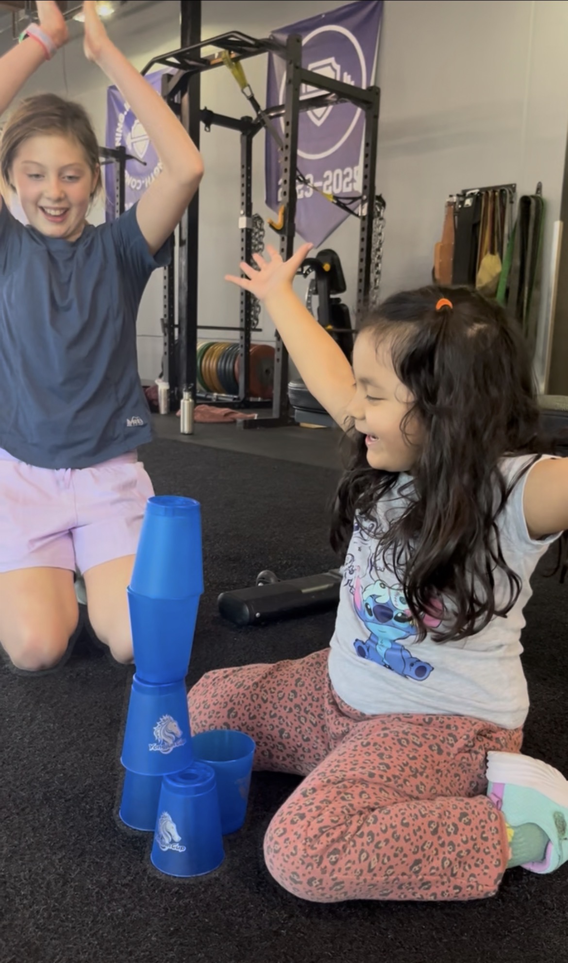 Kids celebrating together at Little Movers preschool PE class Power Play PE Sacramento